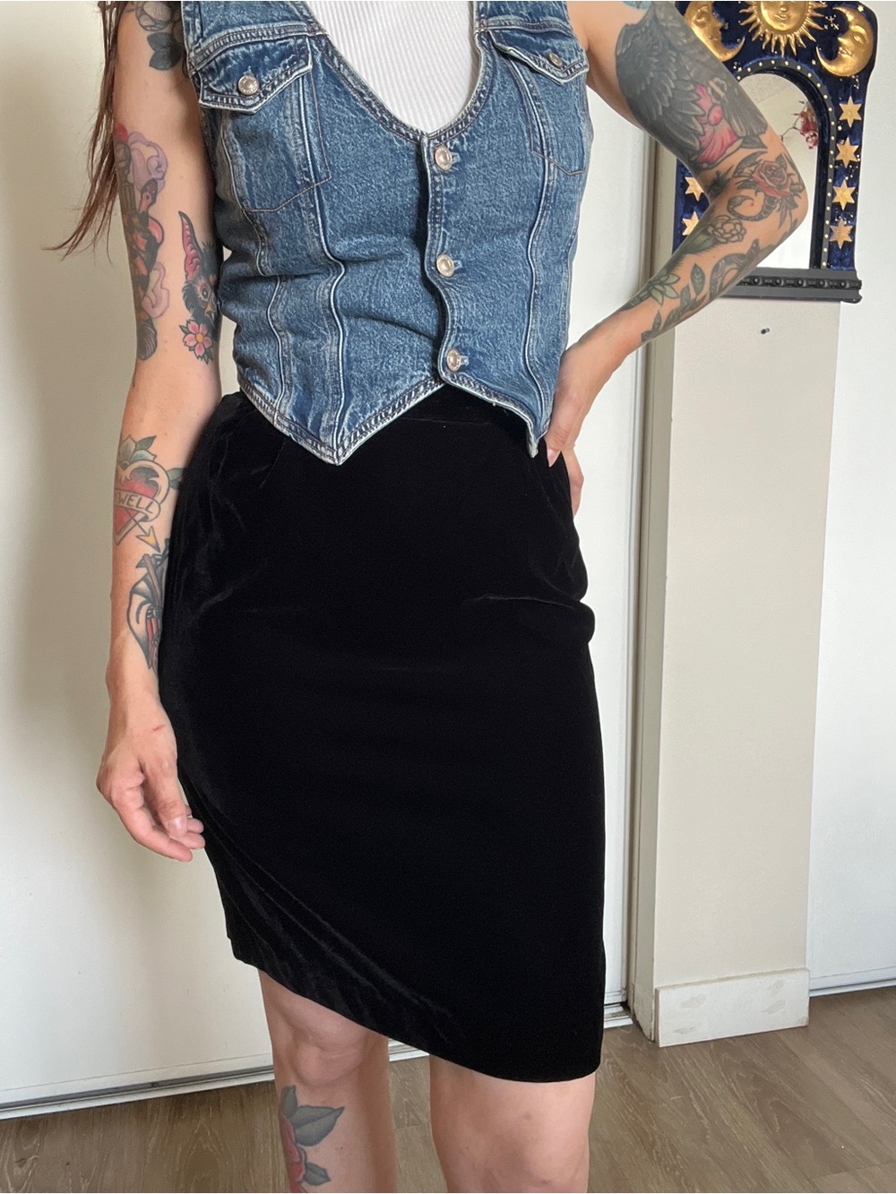 Vintage 90s black velvet skirt